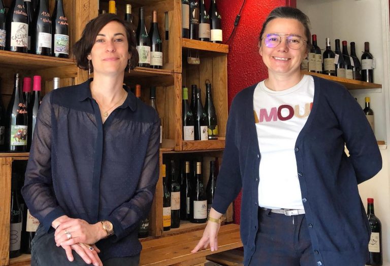 le petit chai la grande motte caviste cave a vin l equipe cathy et coralie occitanie languedoc